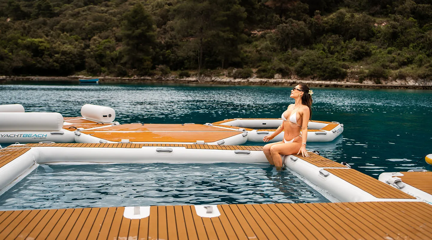 CRISTAL Swim stop