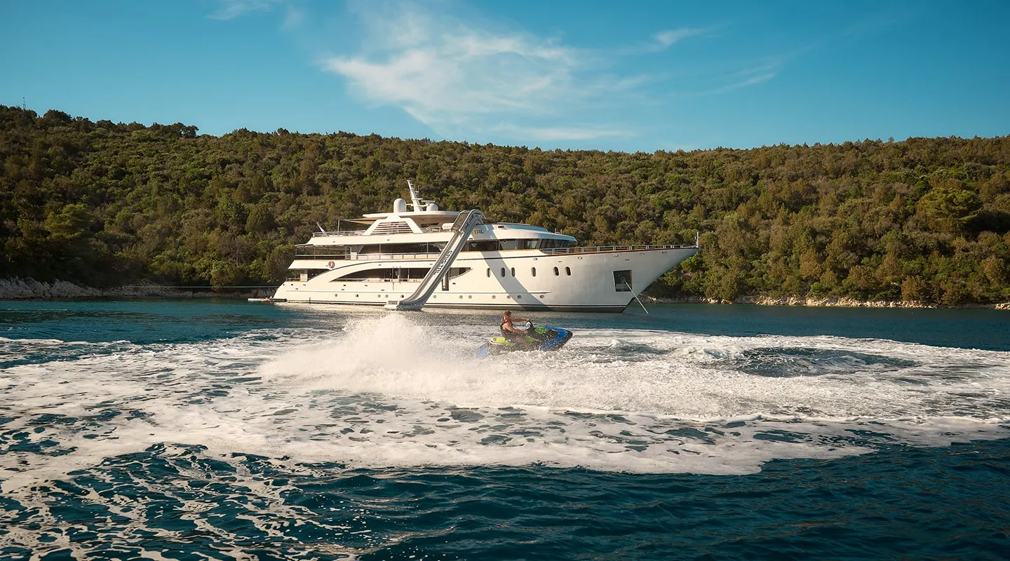 CRISTAL Watersports