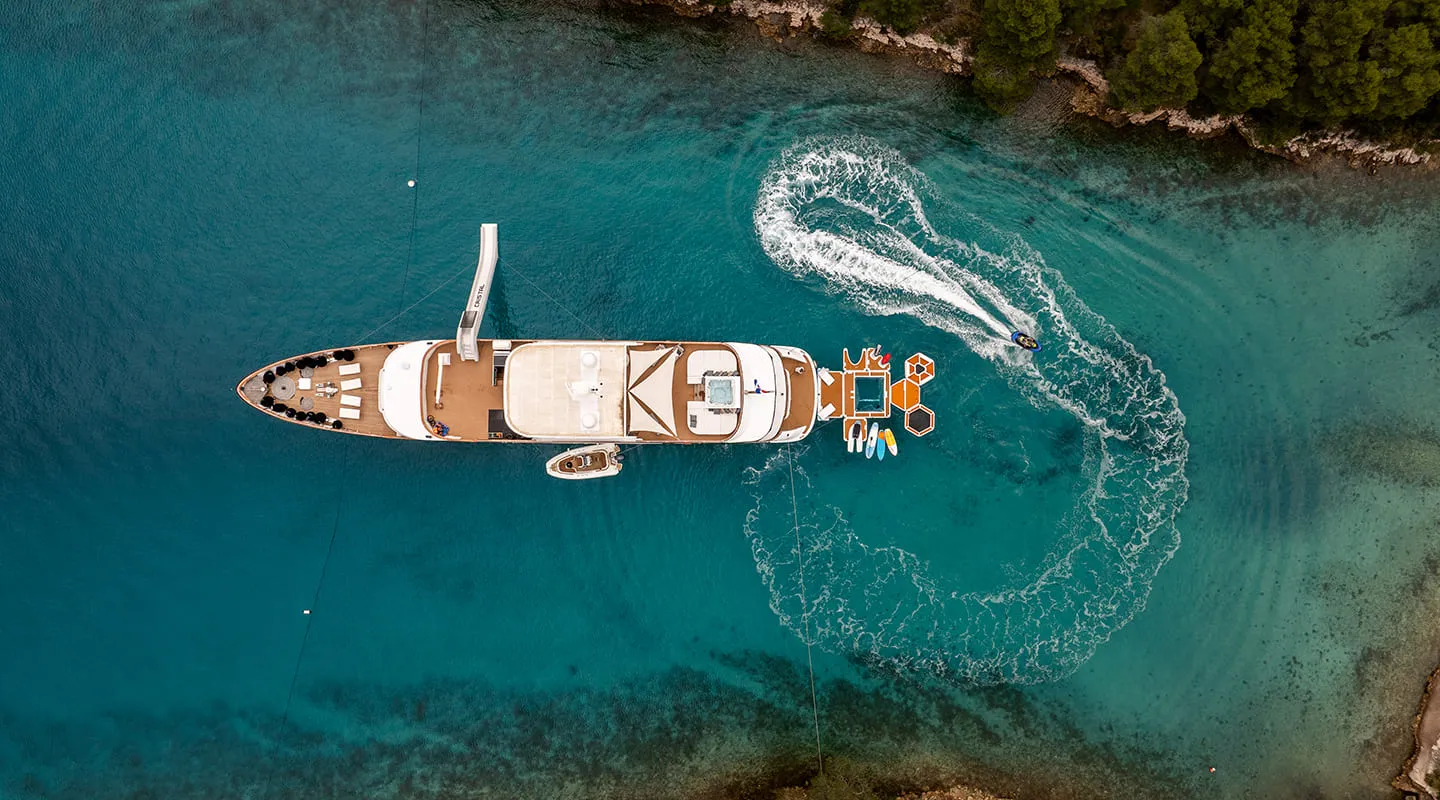 CRISTAL Watersports