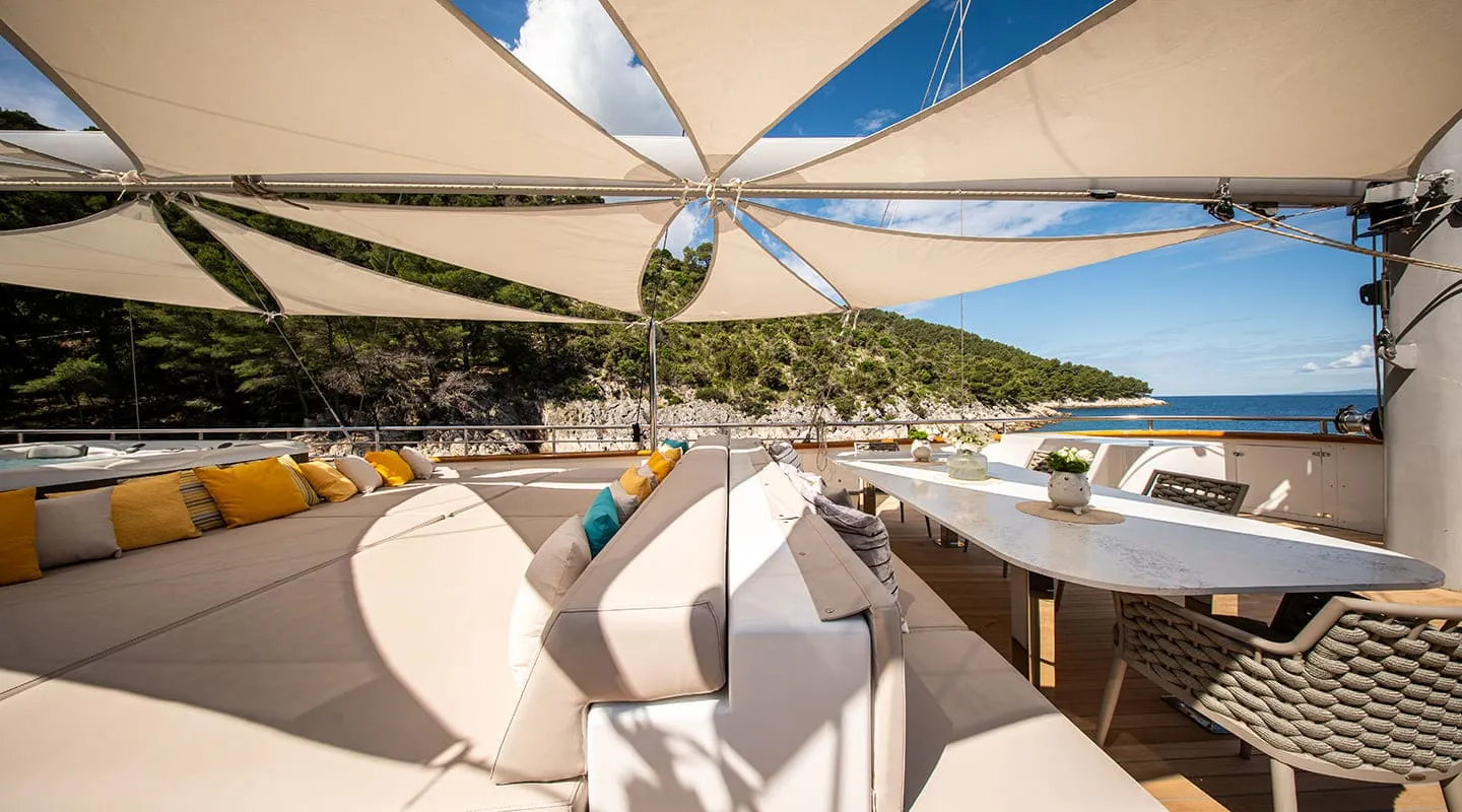 DALMATINO Sundeck