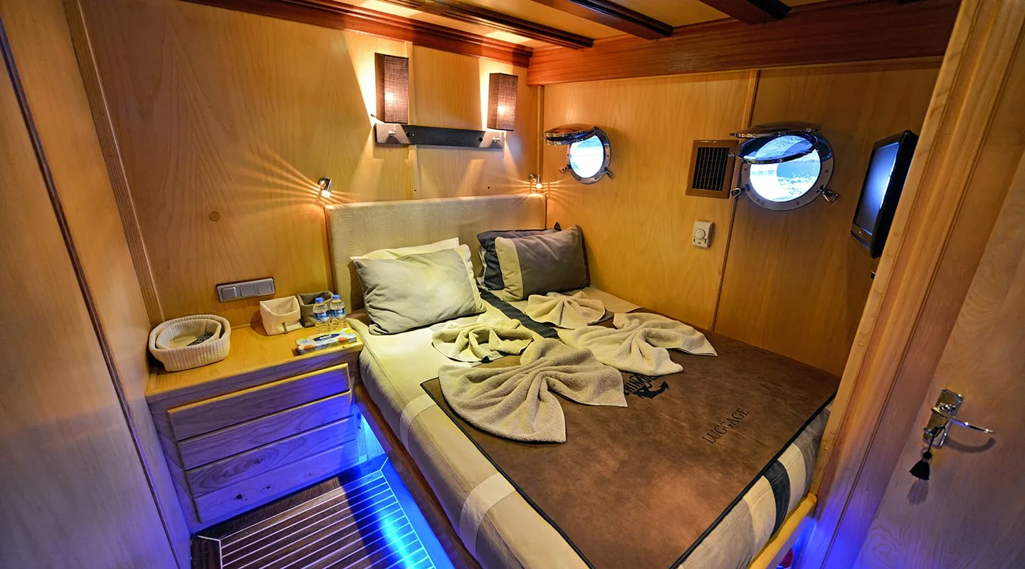 DERRIN DENIZ Double cabin