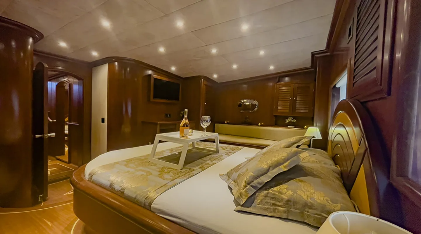 DIVA DENIZ Master cabin