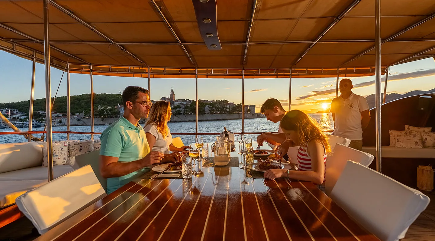 ELEGANZA Sunset dinner