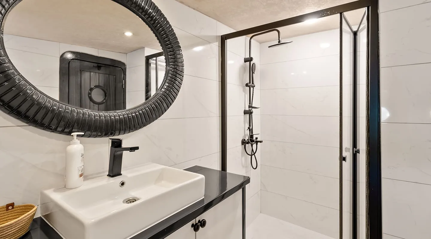 ESMA SULTAN Bathroom