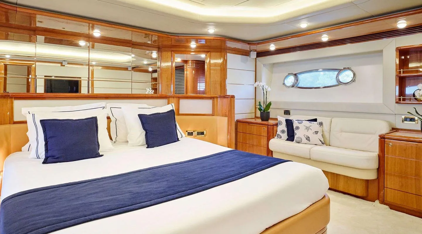 ESTIA YI Double cabin