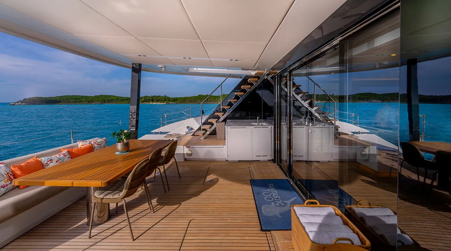 FANTASTIC TOO Aft deck