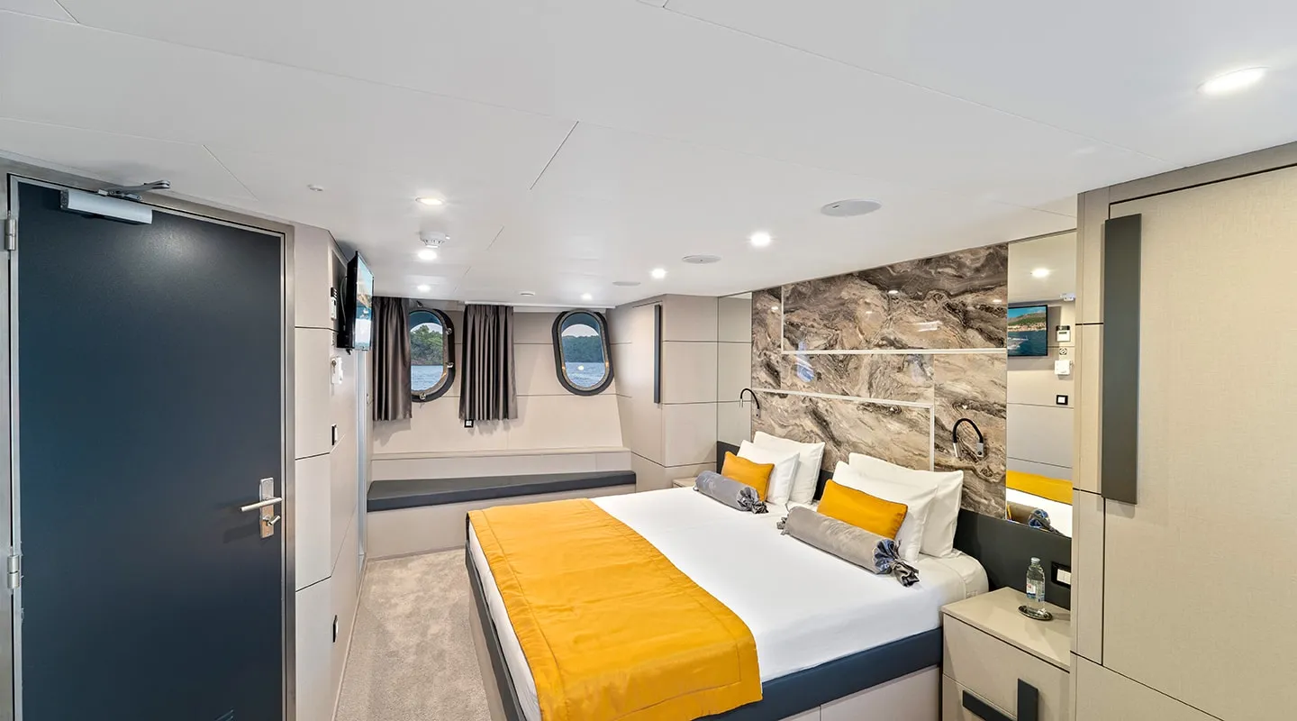 FREEDOM Double cabin