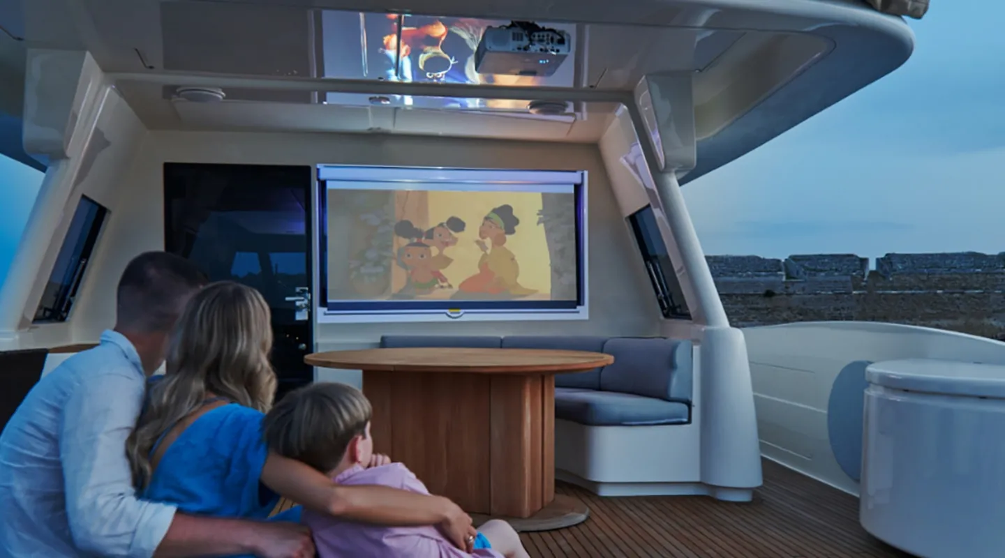 FRIENDS BOAT Cinema