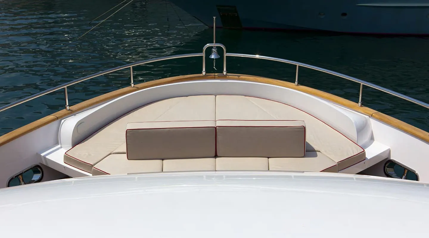 GATSBY Bow deck