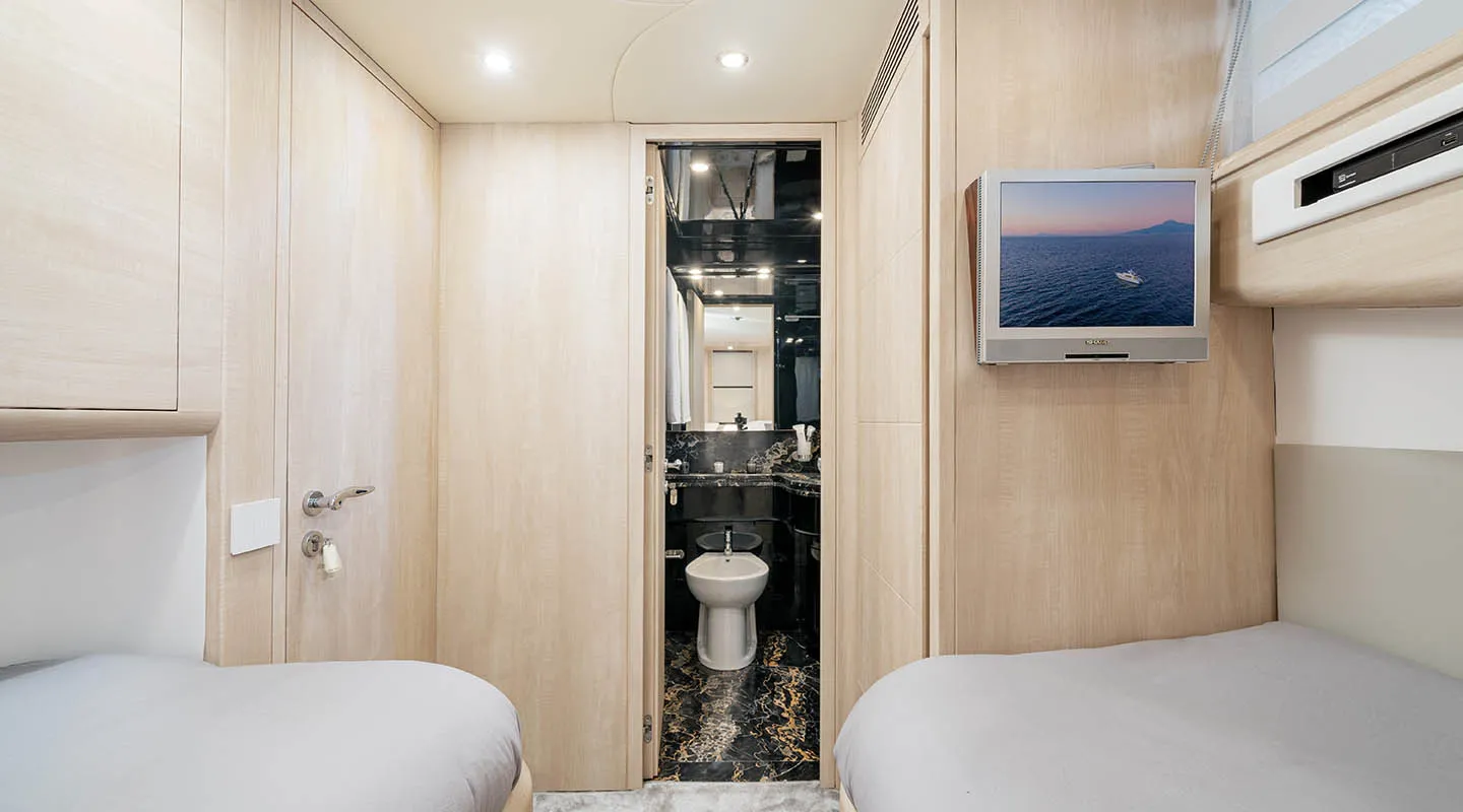 GEMINI Twin cabin