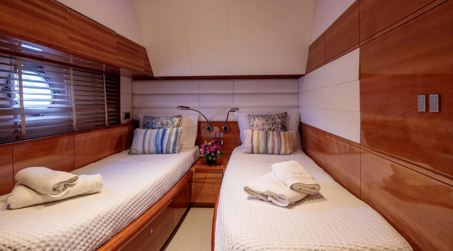GEORGE V Twin cabin