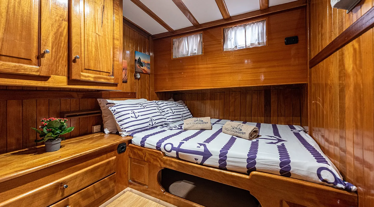HANDE CAPO GALERA Double cabin