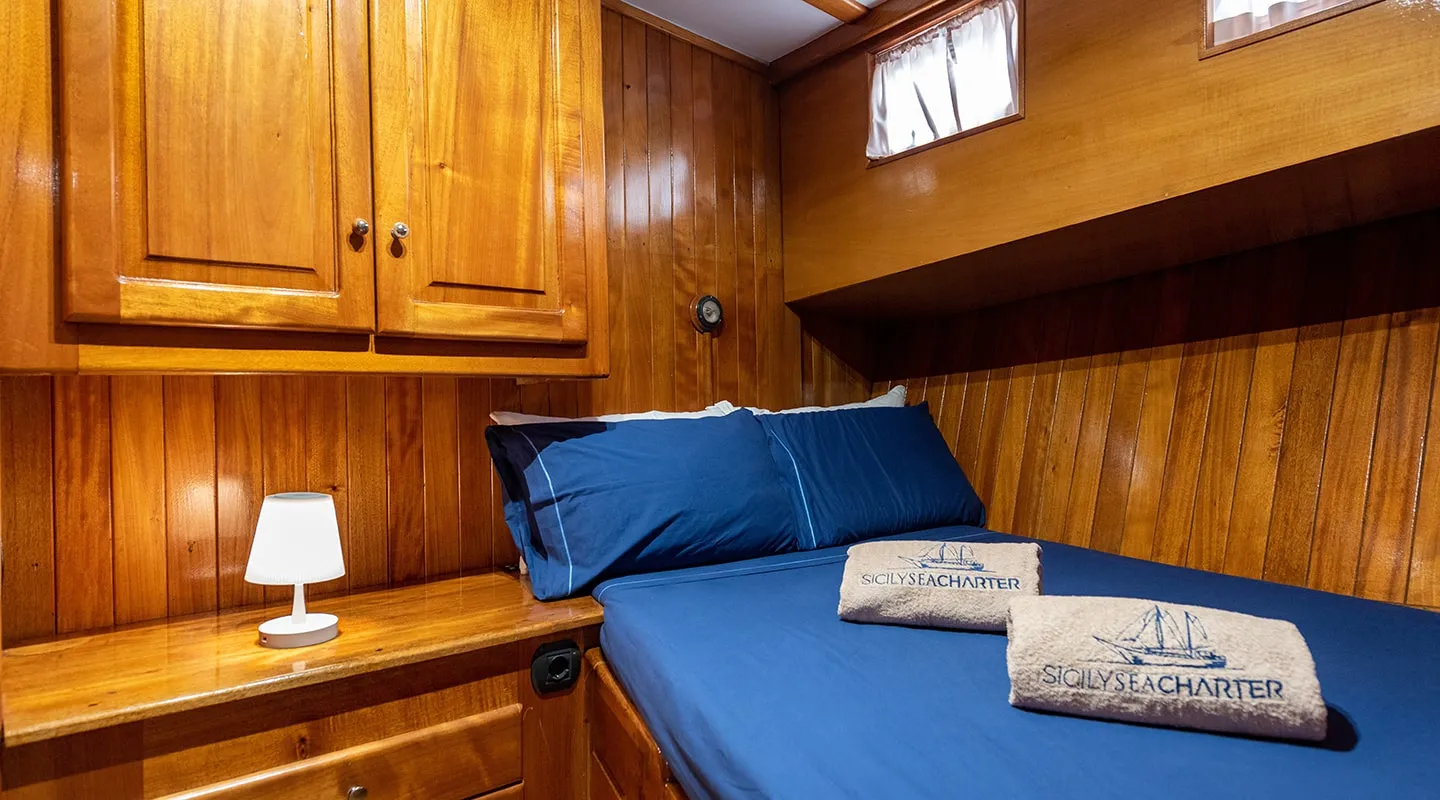 HANDE CAPO GALERA Double cabin