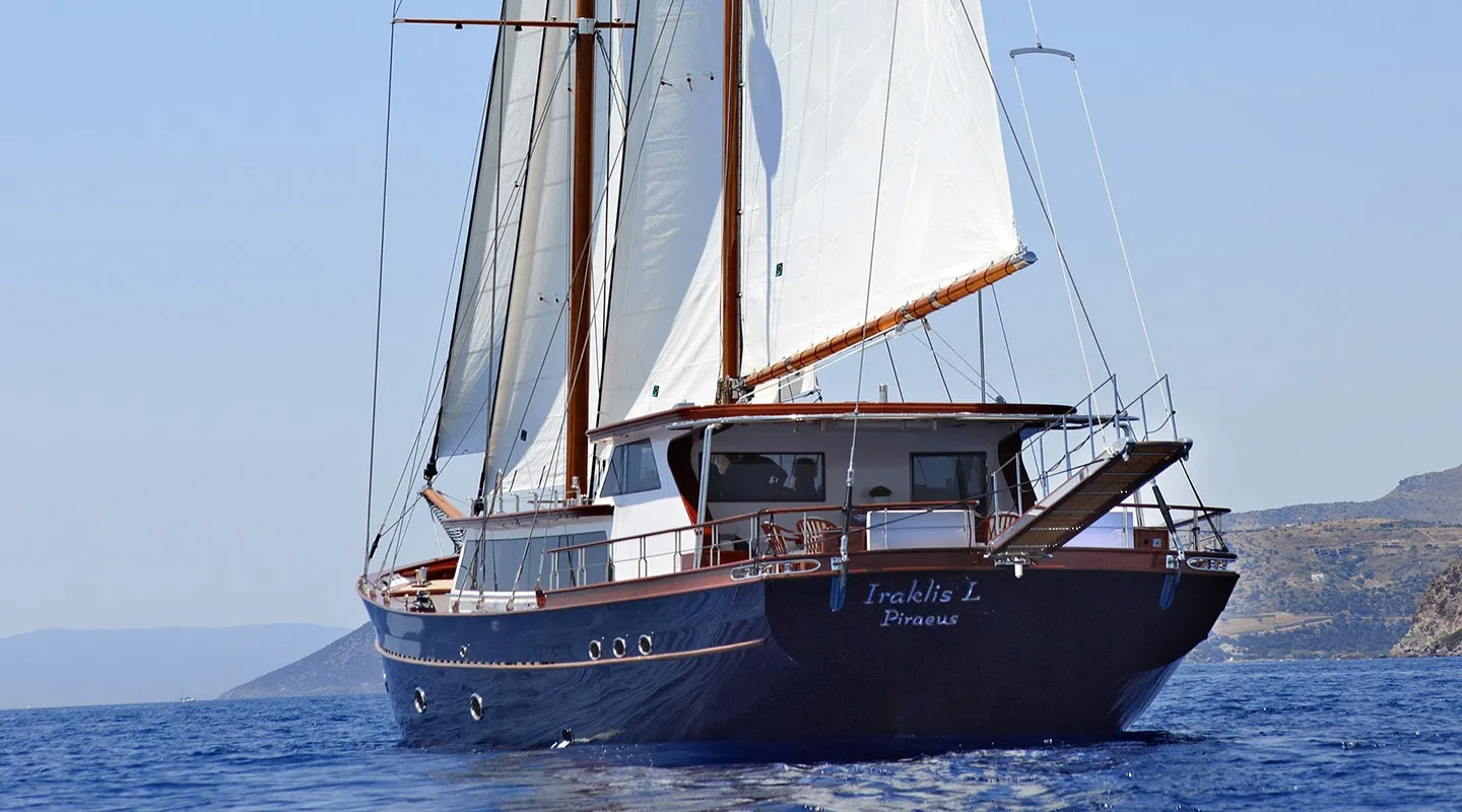 IRAKLIS L Sailing