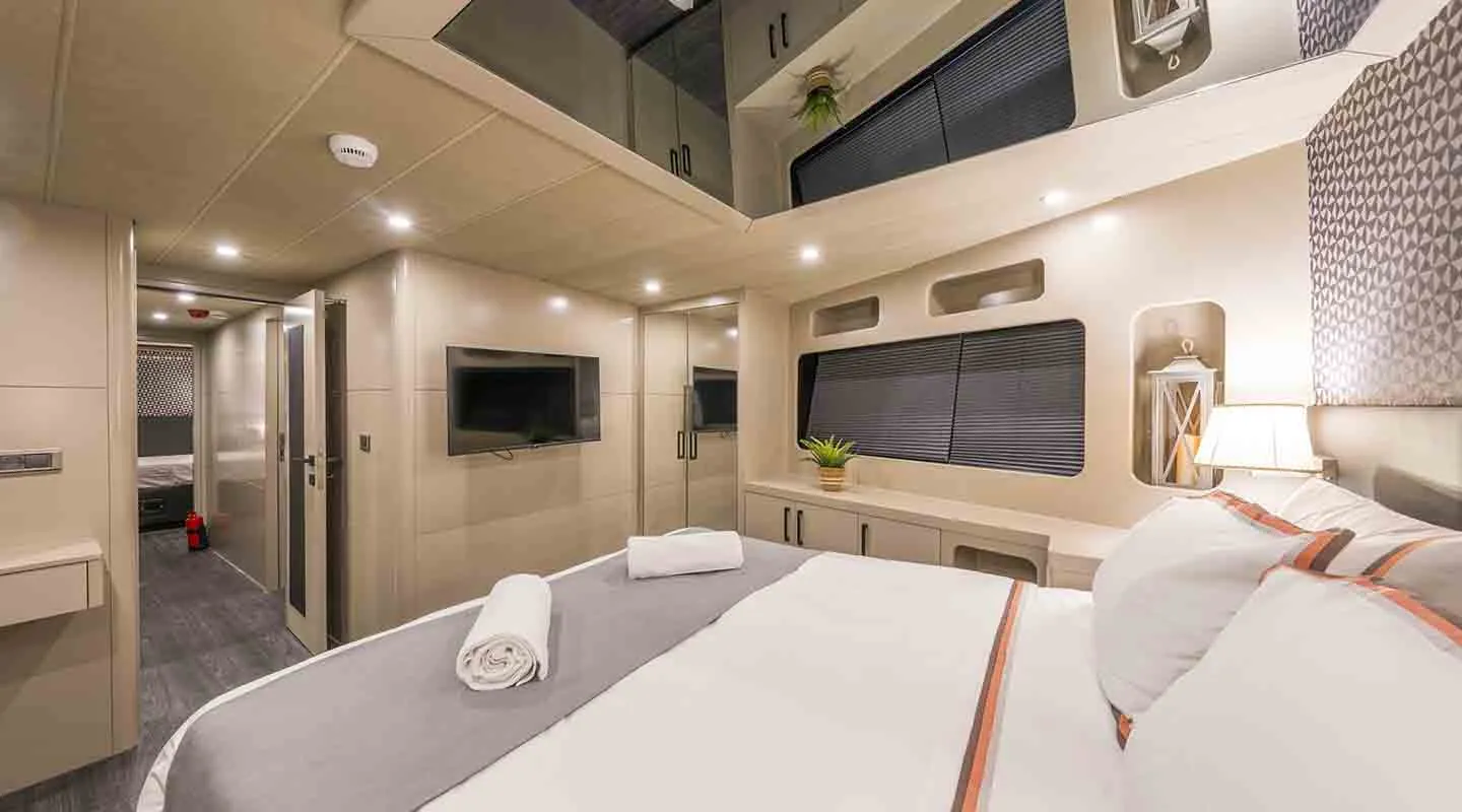 JUNIOR SIMAY Double stateroom