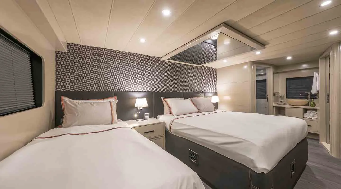 JUNIOR SIMAY Triple stateroom