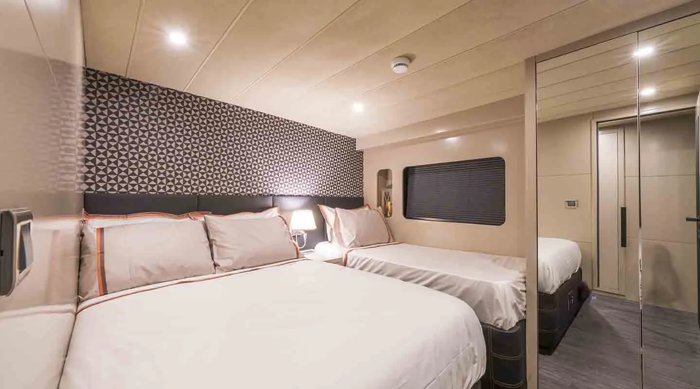 JUNIOR SIMAY Triple stateroom