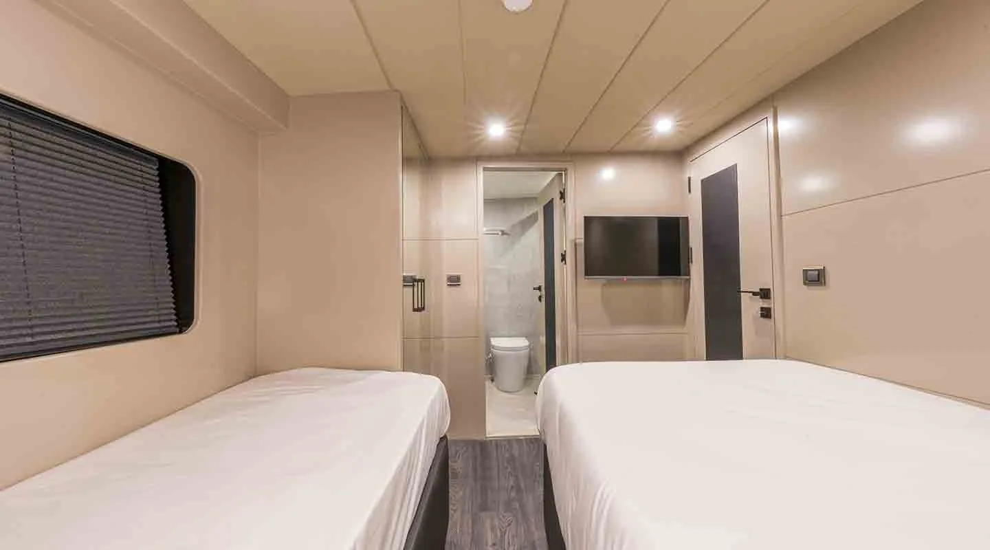 JUNIOR SIMAY Triple stateroom
