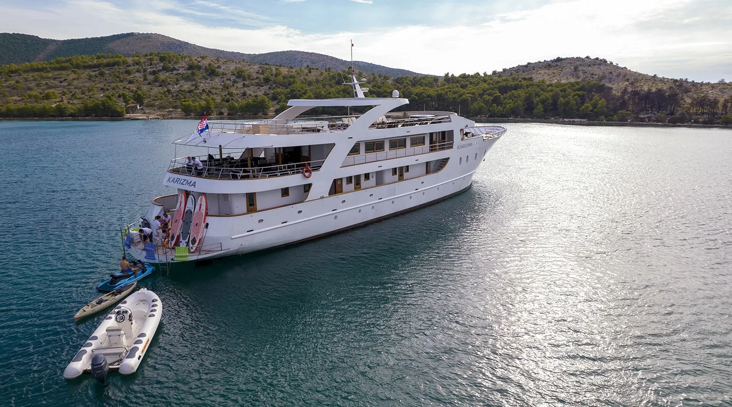 KARIZMA Anchored
