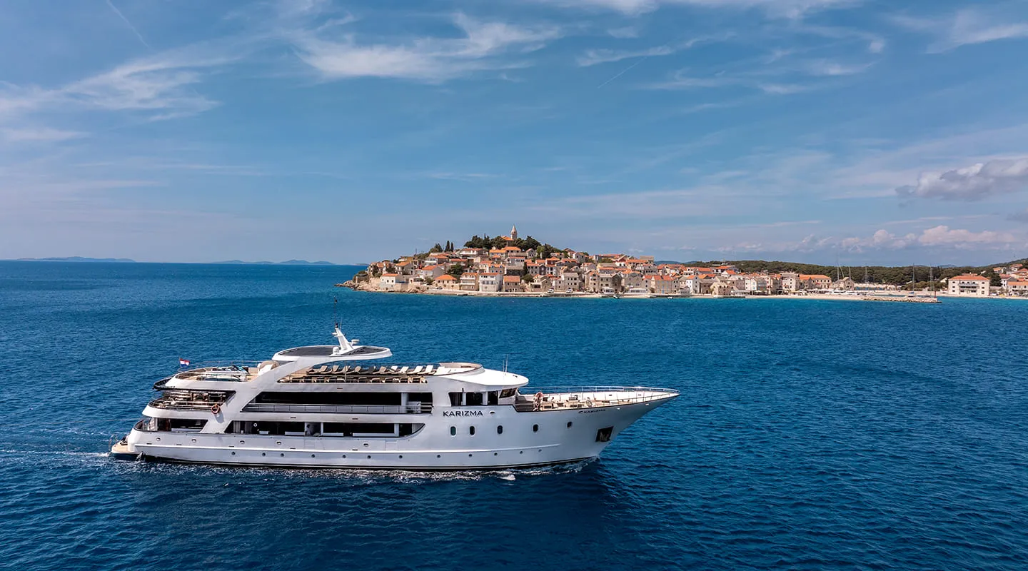 KARIZMA Cruising in Primošten