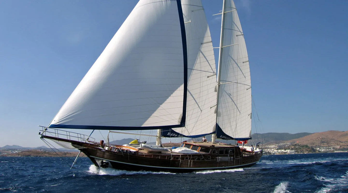 KAYA GUNERI 4 Sailing