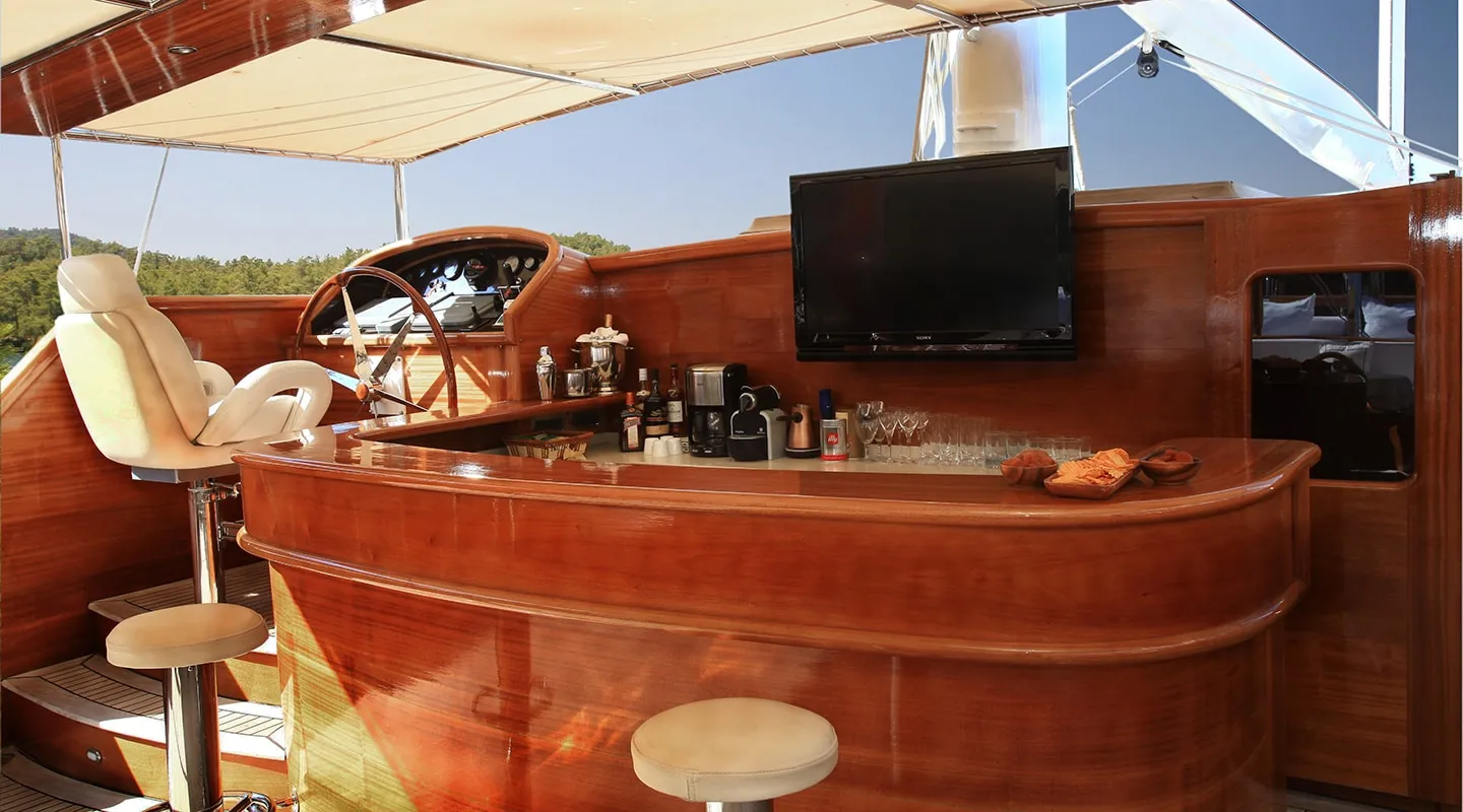 KAYA GUNERI 5 Aft deck