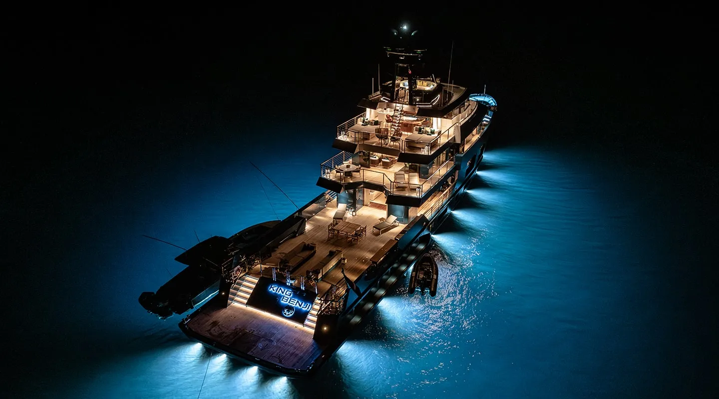 KING BENJI At night