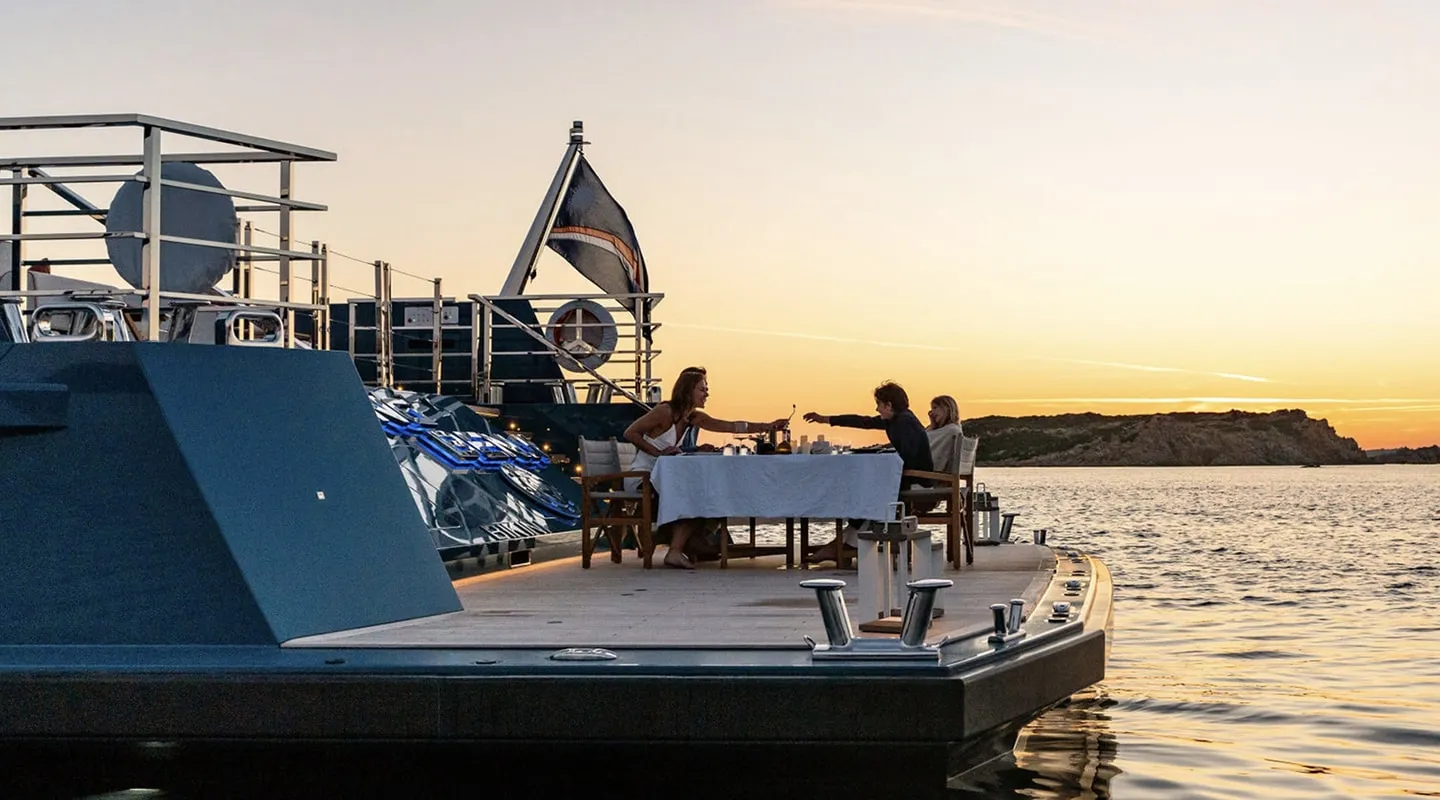 KING BENJI Sunset dinner
