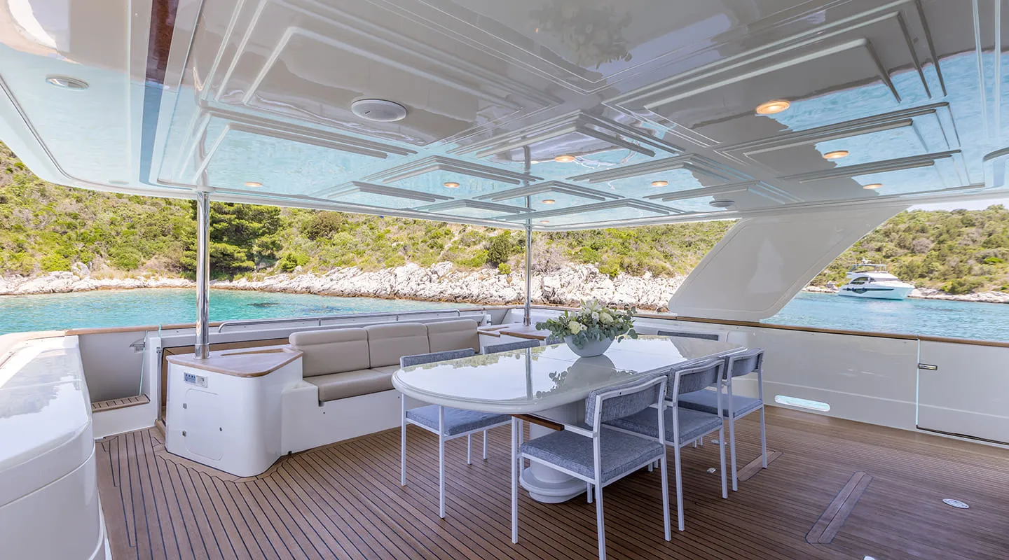 KLOBUK Aft deck