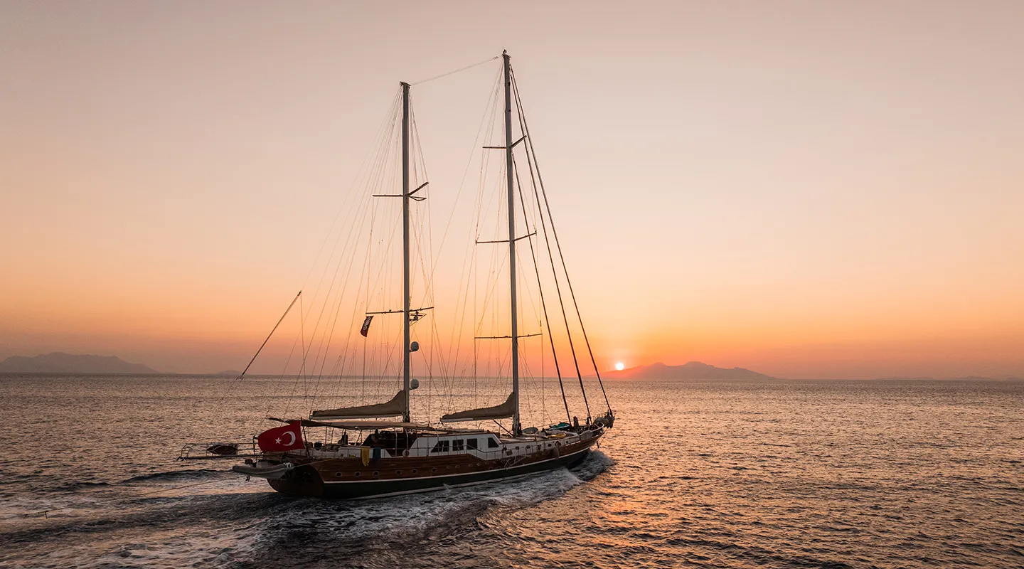 LA BELLA VITA Sunset