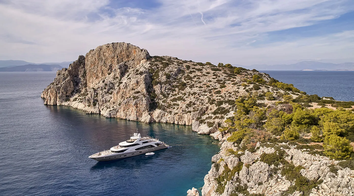 LA PELLEGRINA Anchored