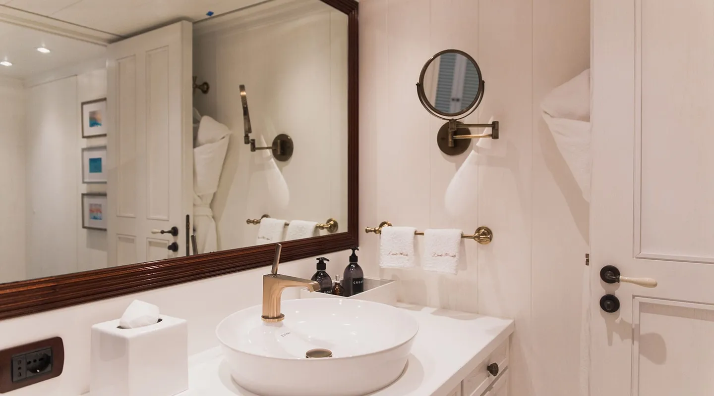 LADY TRUDY Bathroom