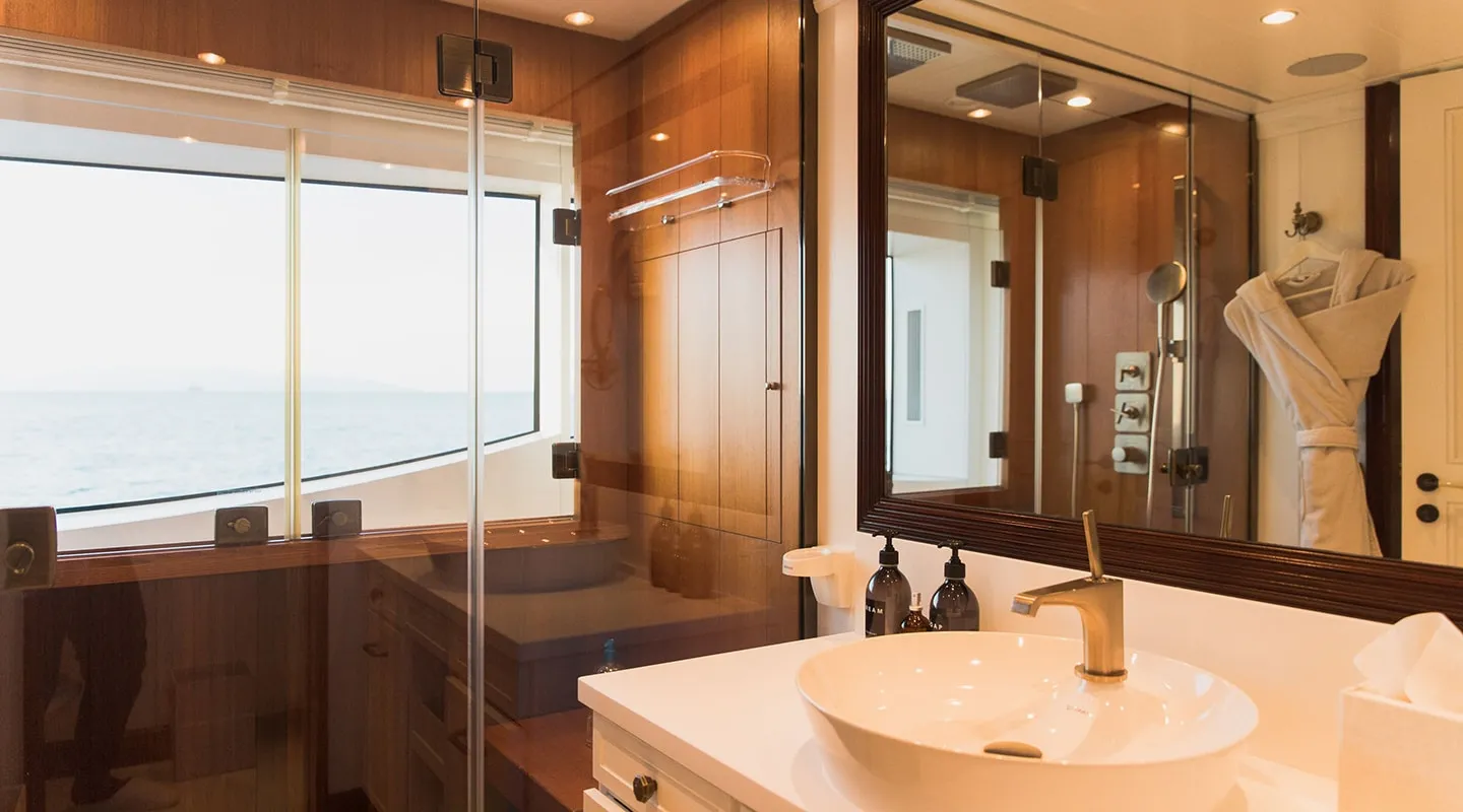 LADY TRUDY Master cabin bathroom