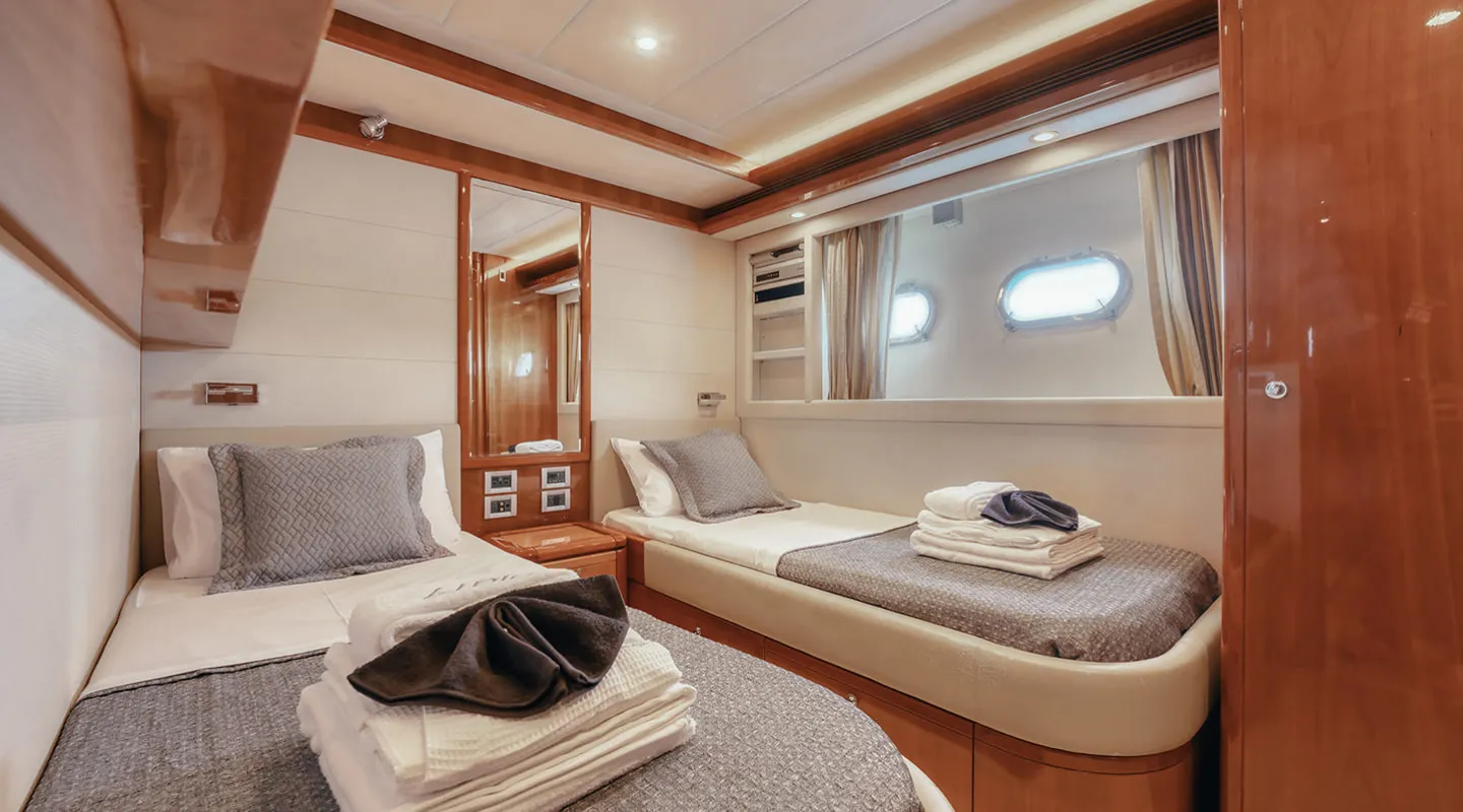 LIDIA Twin cabin