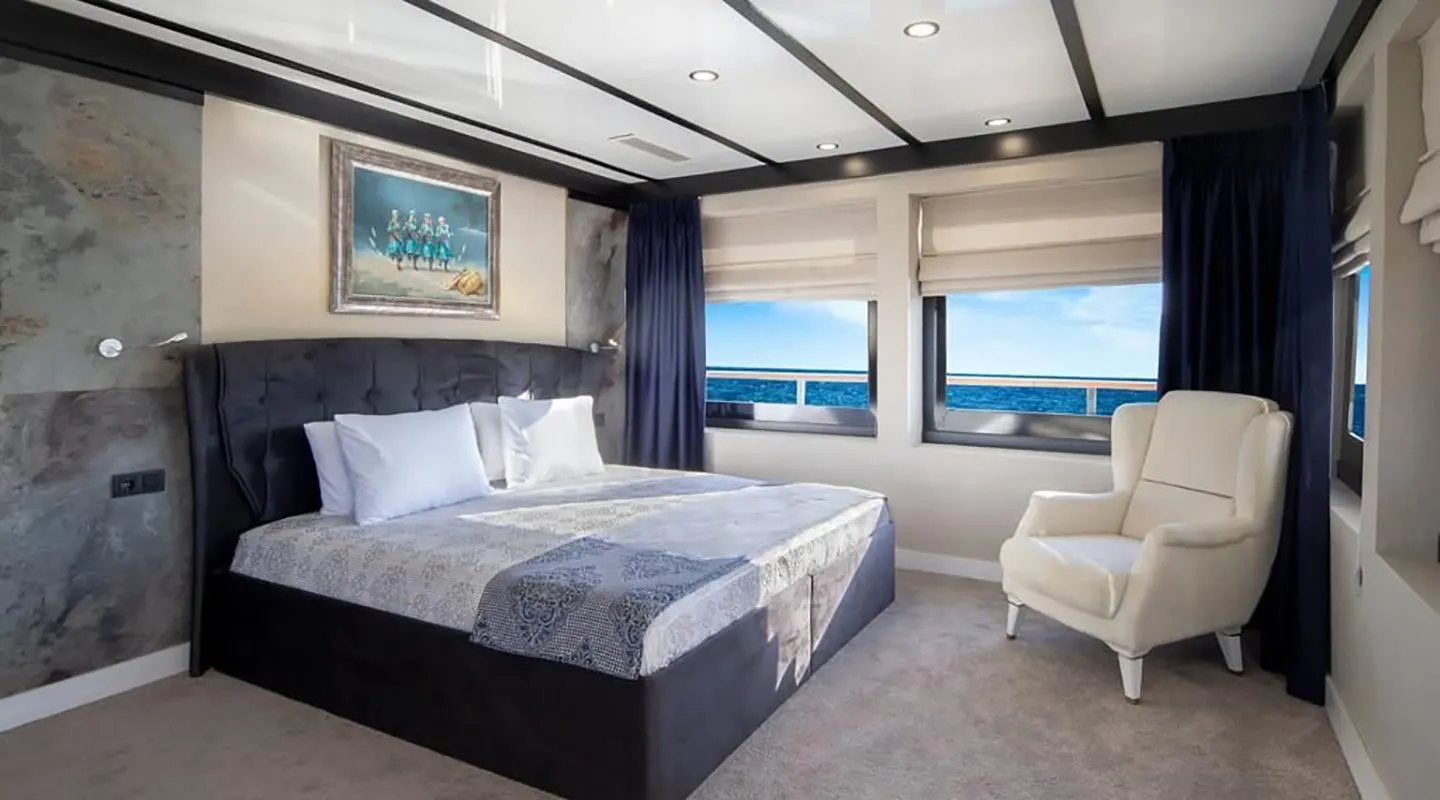 LIMITLESS Double cabin