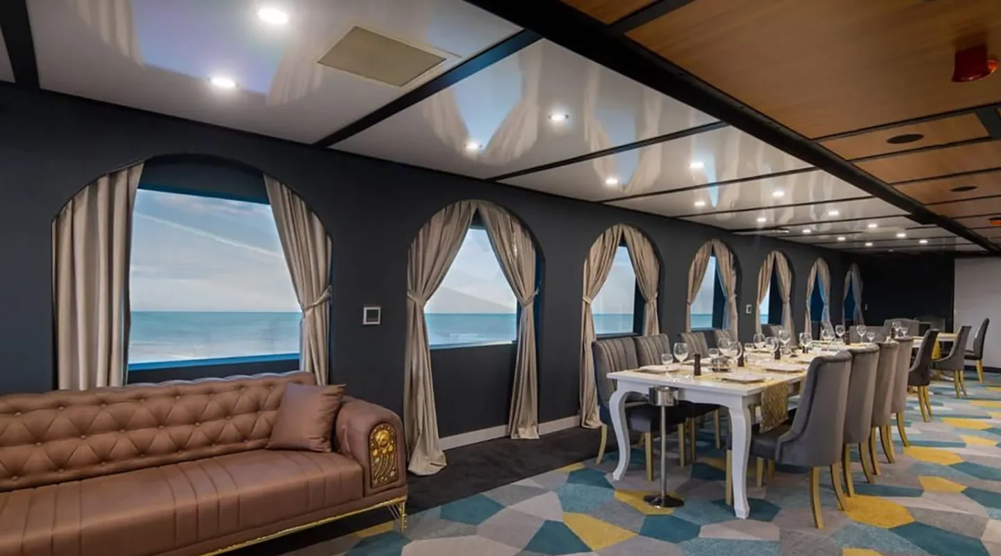 LIMITLESS Saloon