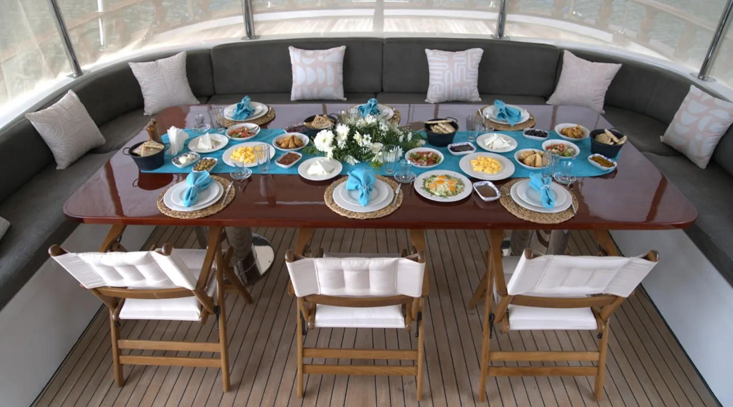 LUCE DEL MARE Aft deck