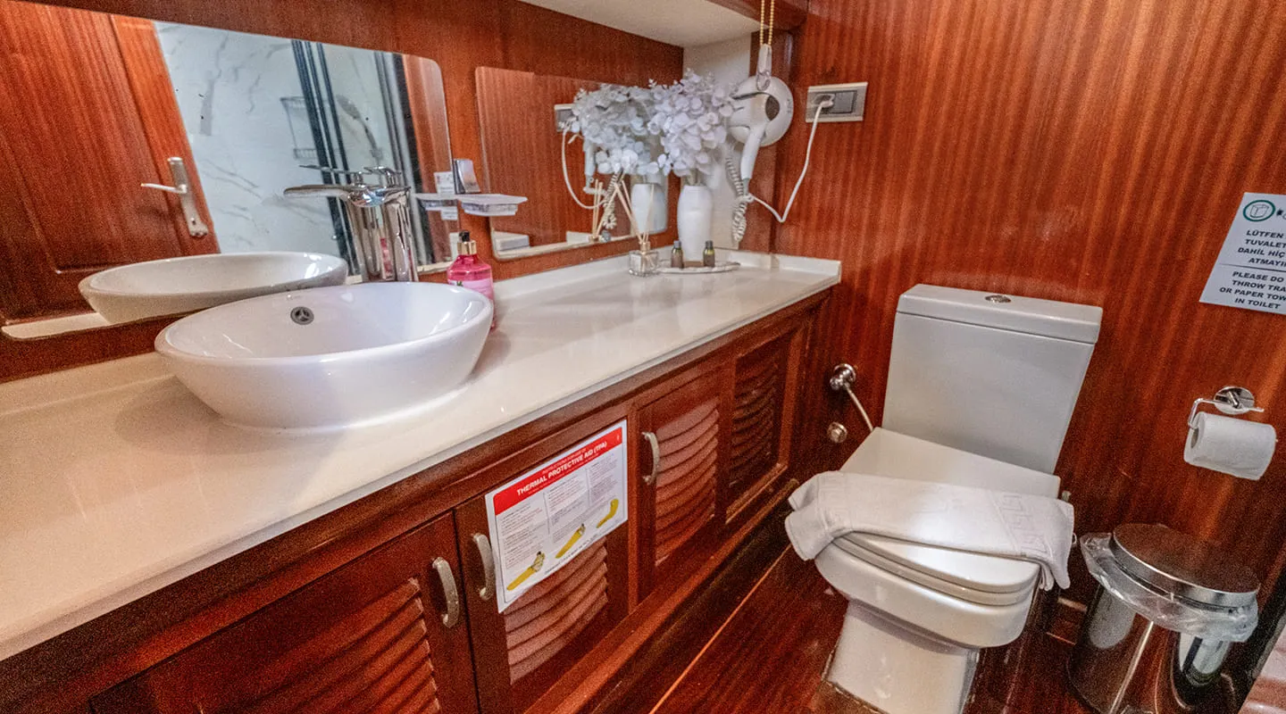 LUCE DEL MARE Bathroom