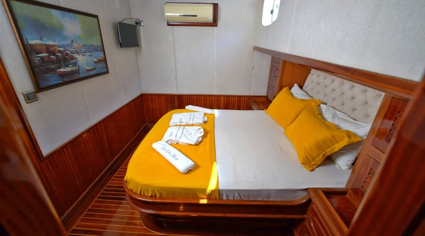 LUCE DEL MARE Double cabin