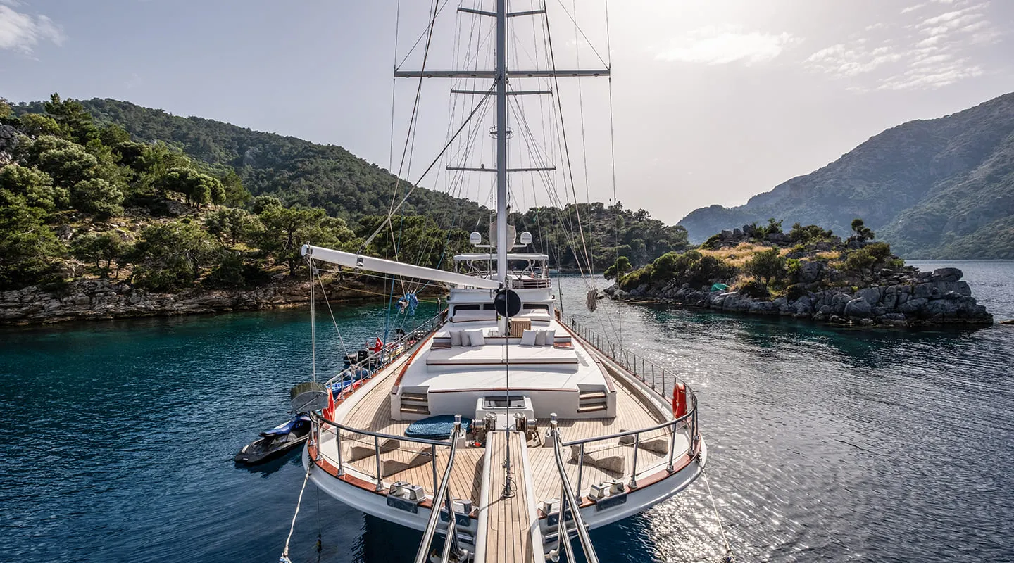 LUCE DEL MARE From the bowspirit
