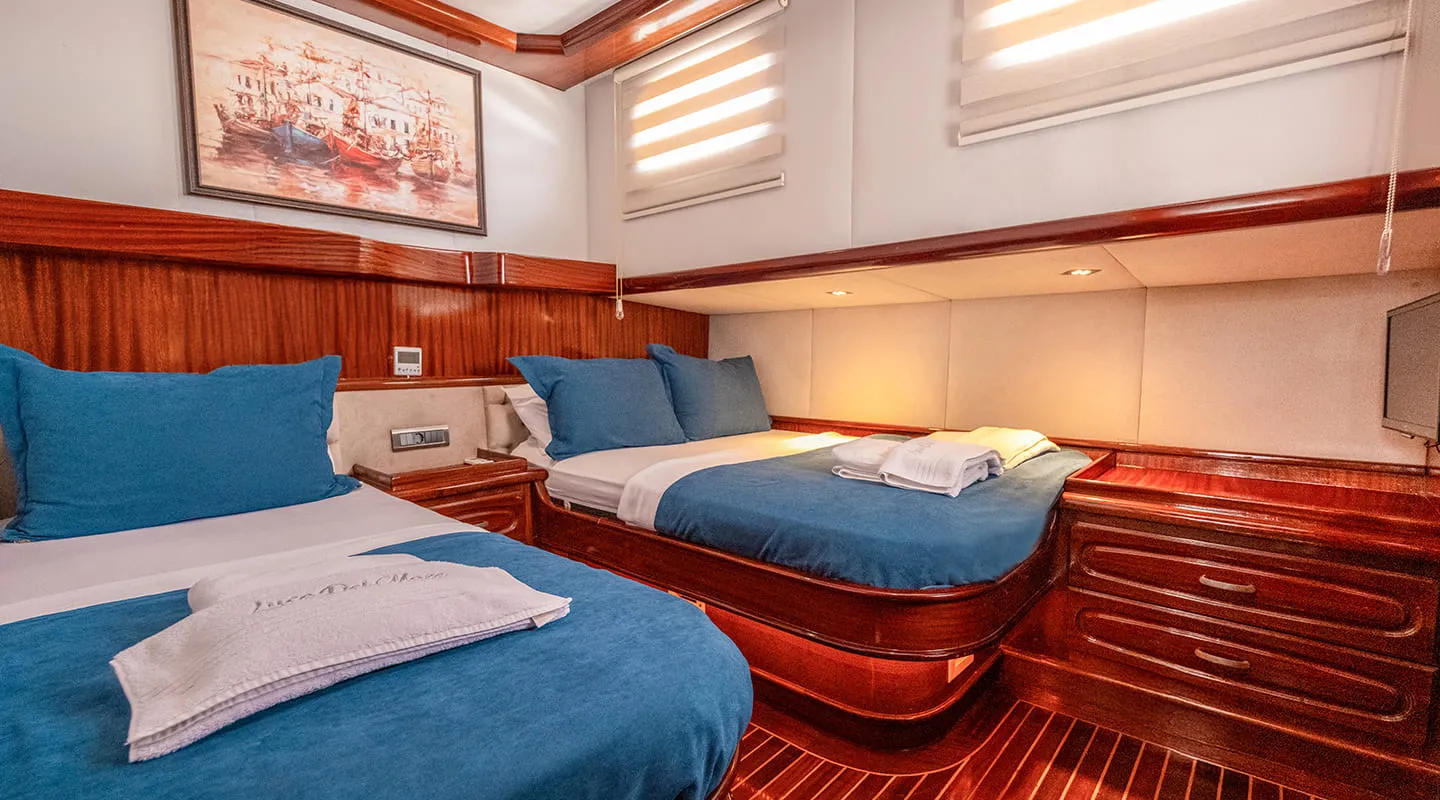 LUCE DEL MARE Twin cabin