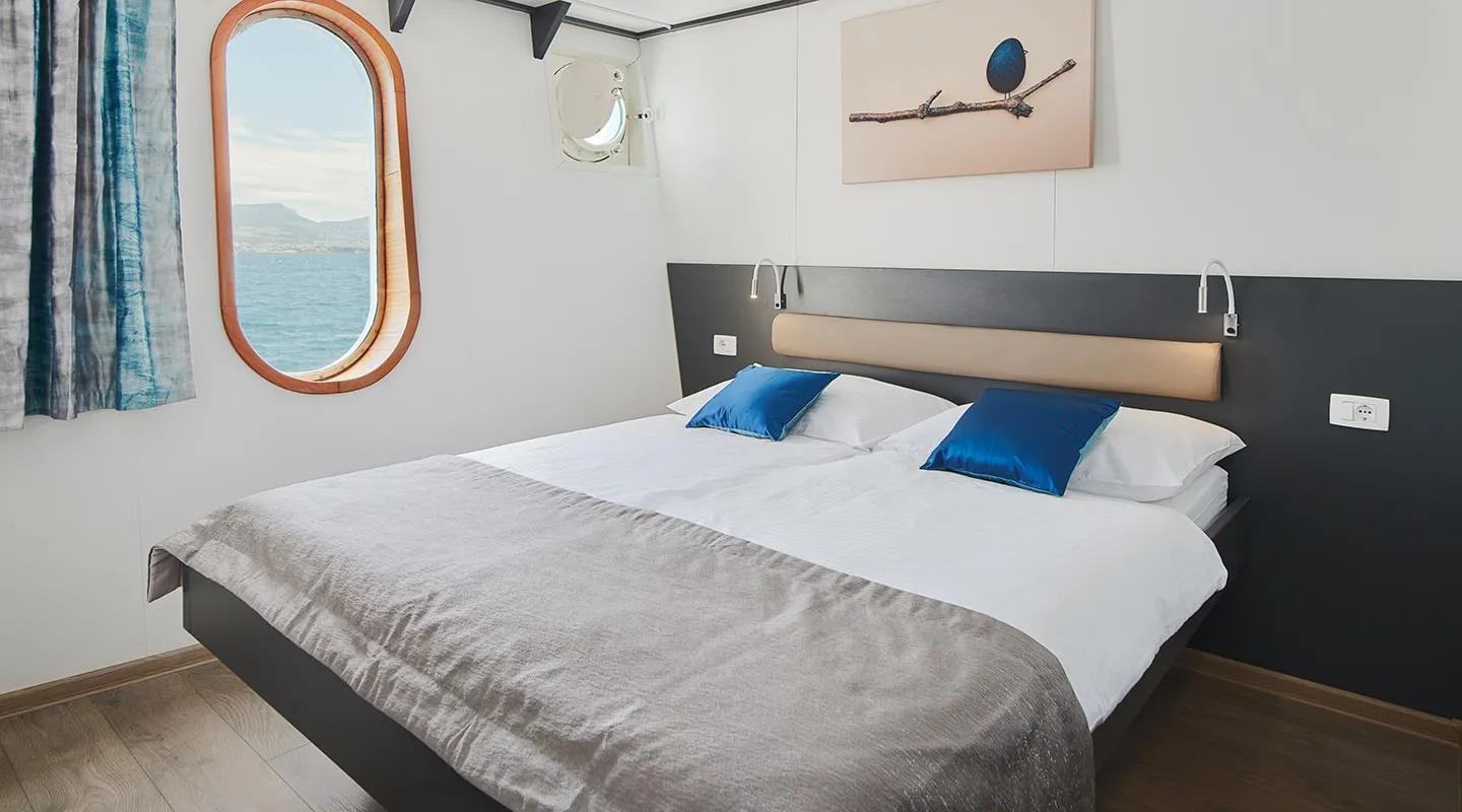 LUPUS MARE Double cabin