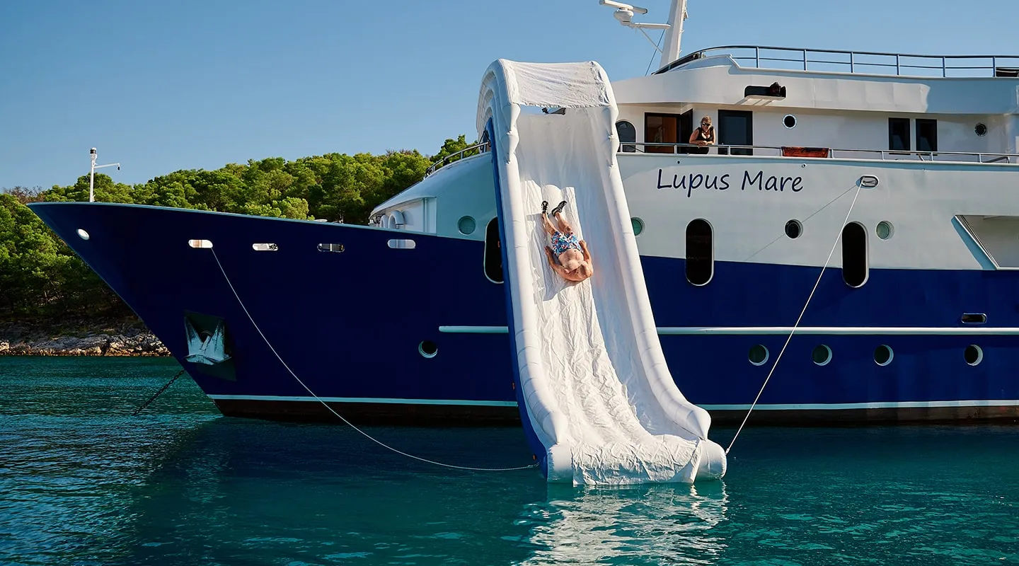 LUPUS MARE Water slide