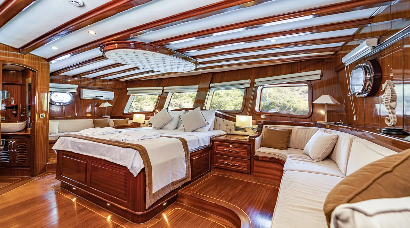 LYCIAN QUEEN Master cabin