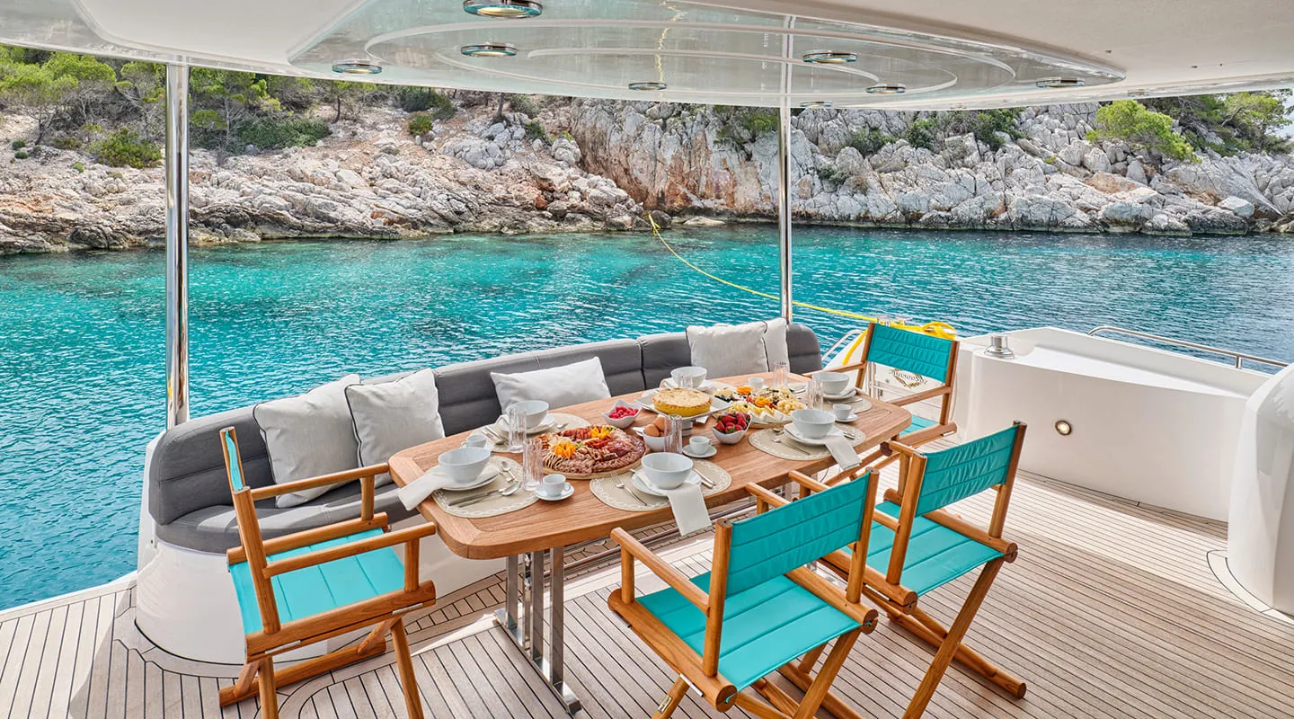 M FIVE Aft deck
