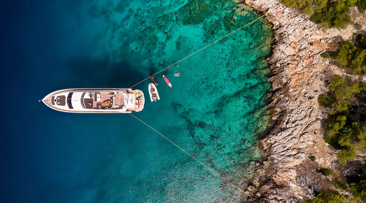 M FIVE Anchored