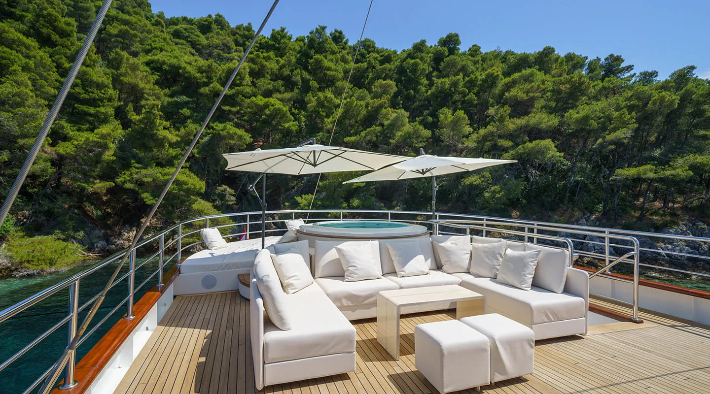 MAIA Lounge area
