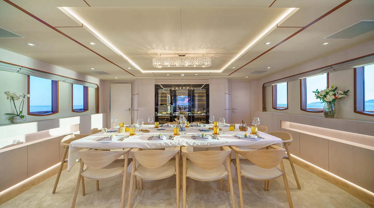 MAIA Dinning area in salon