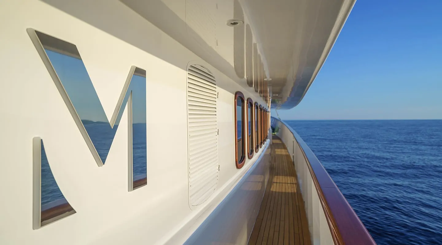 MAIA Side deck