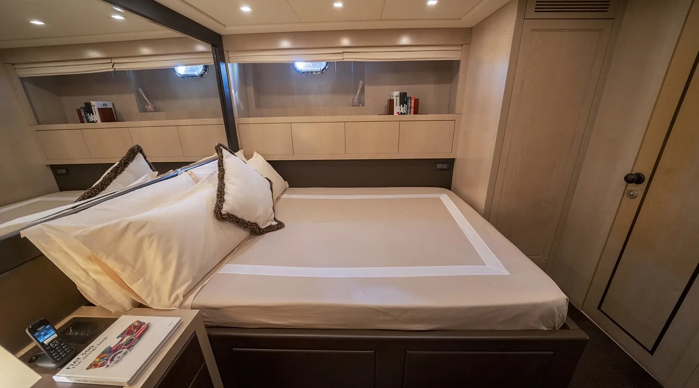 MANU Double cabin